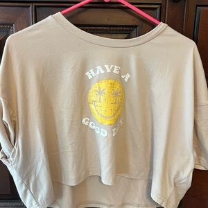 Cropped smiley tee!